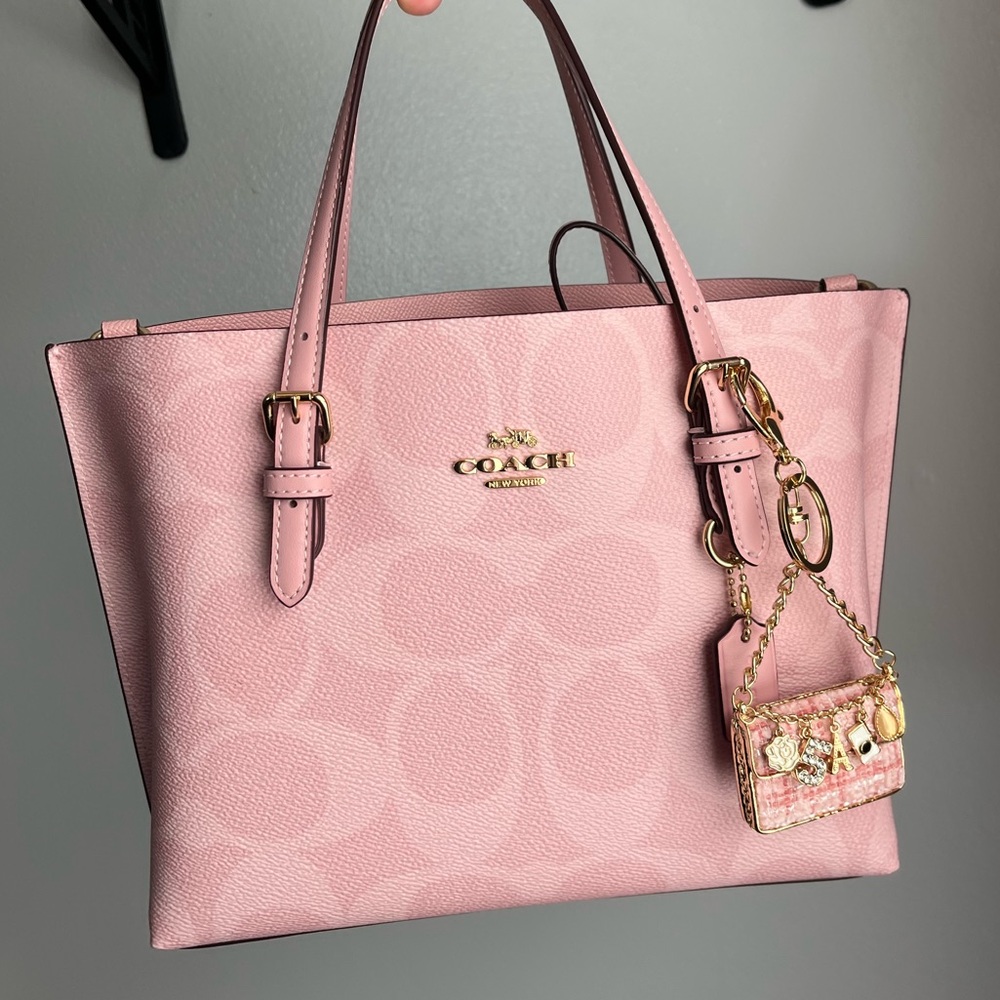 2/$20🎀Chic Pink Bag Charm 👛💖